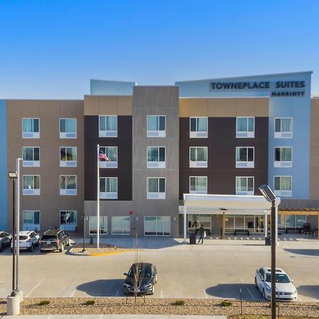 Towneplace Suites By Marriott Hays Zewnętrze zdjęcie