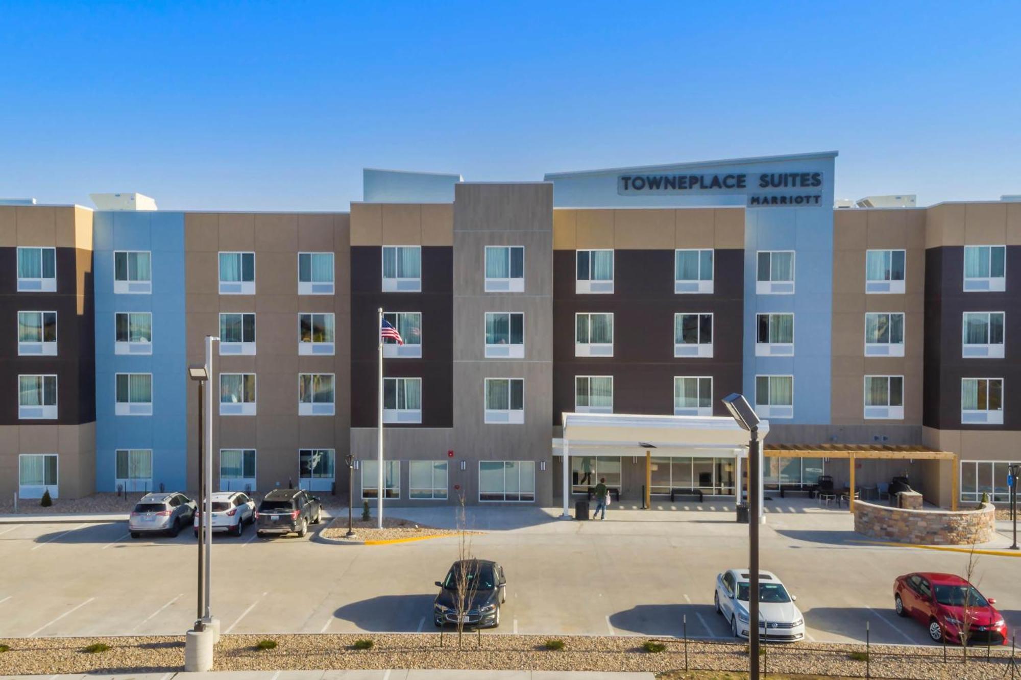 Towneplace Suites By Marriott Hays Zewnętrze zdjęcie