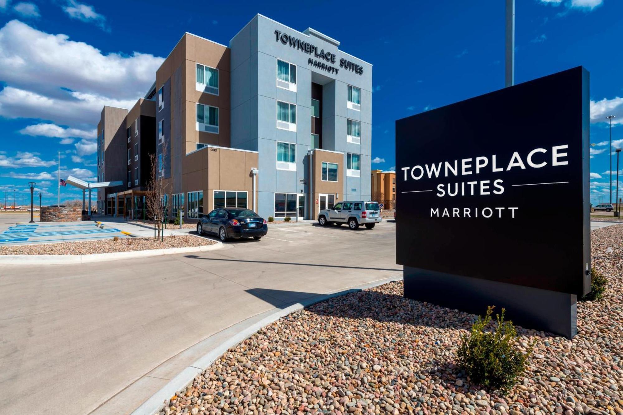 Towneplace Suites By Marriott Hays Zewnętrze zdjęcie